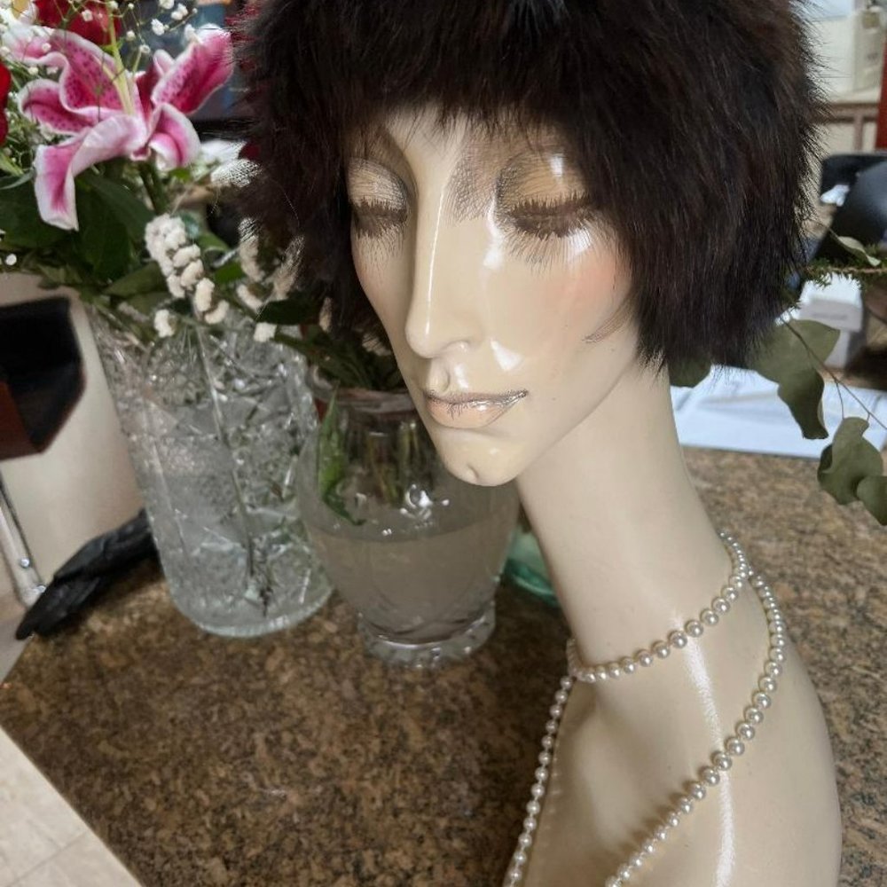 FENDI WOMEN KNITTED REAL FUR HAT